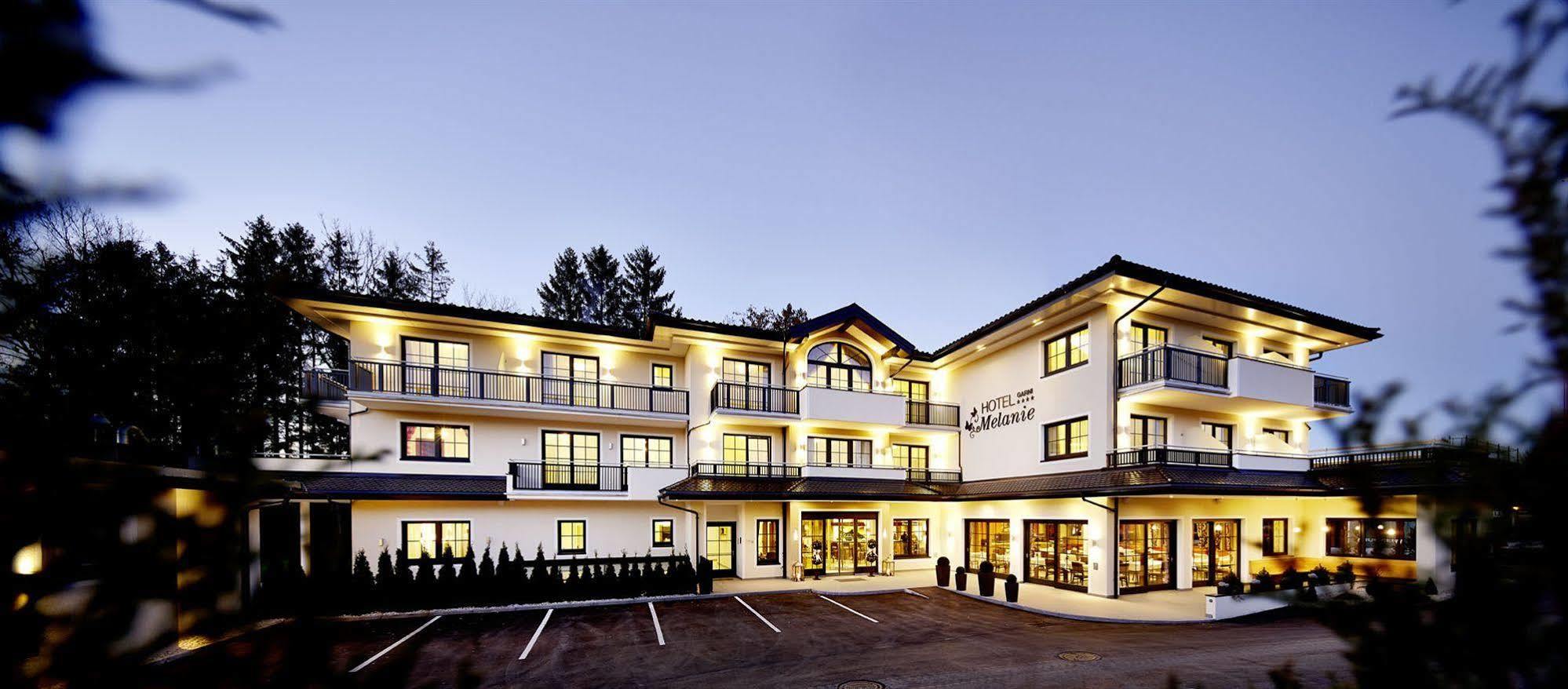Hotel Garni Melanie Wals-Siezenheim ภายนอก รูปภาพ