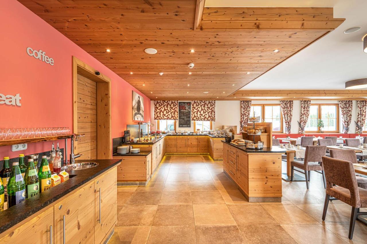 Hotel Garni Melanie Wals-Siezenheim ภายนอก รูปภาพ