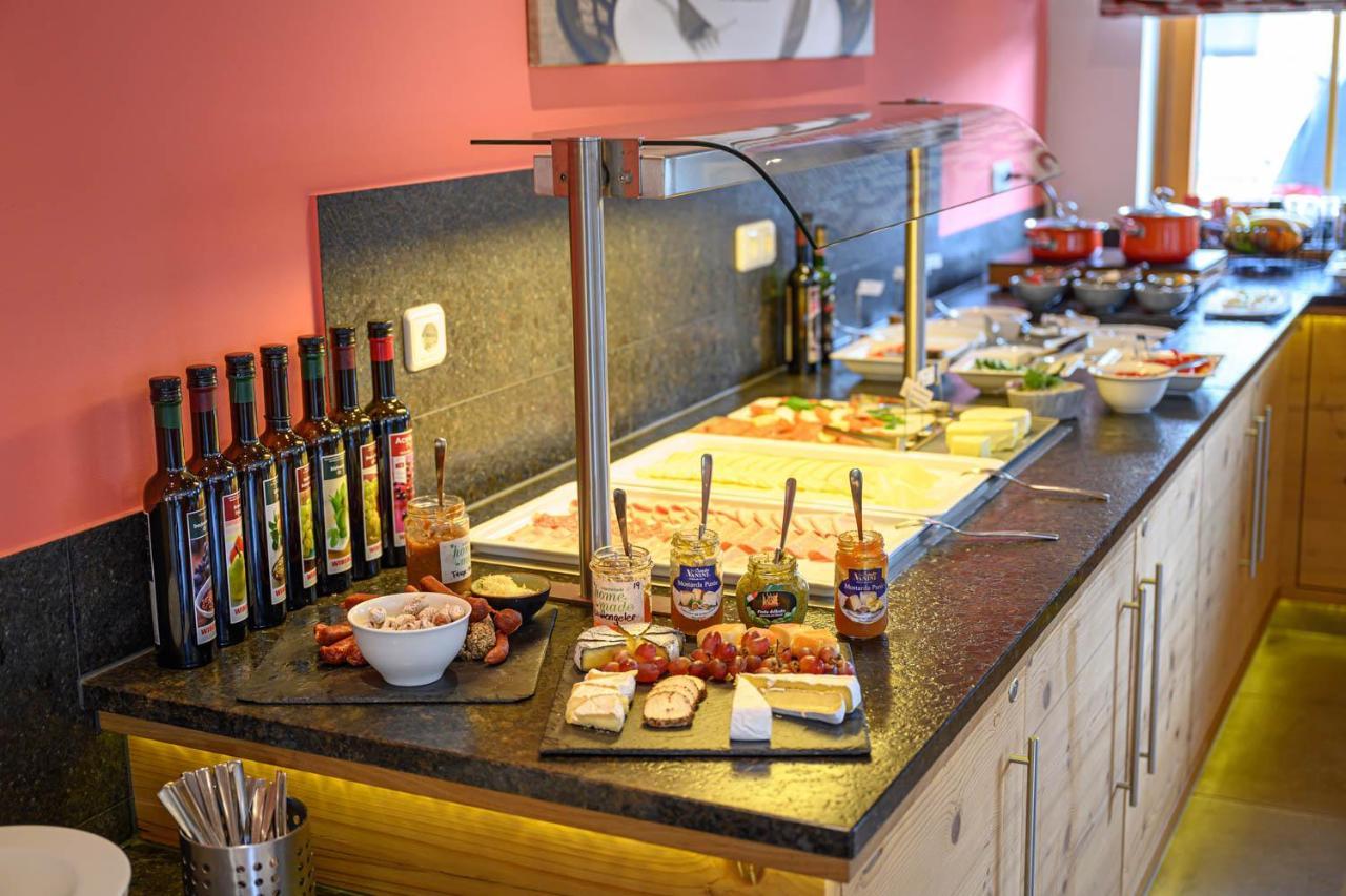 Hotel Garni Melanie Wals-Siezenheim ภายนอก รูปภาพ